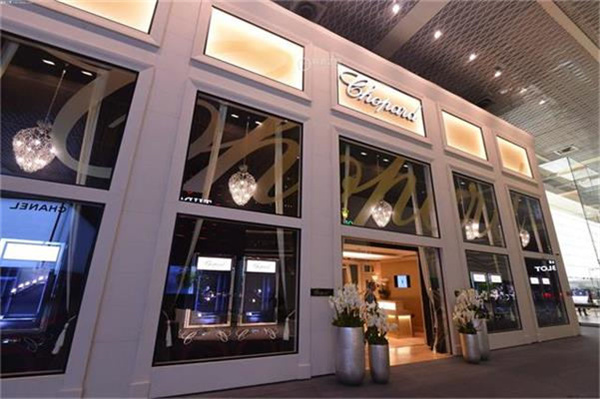 蕭邦腕表表帶掉色解決辦法集錦（保養(yǎng)與修復(fù)技巧詳解）（圖）