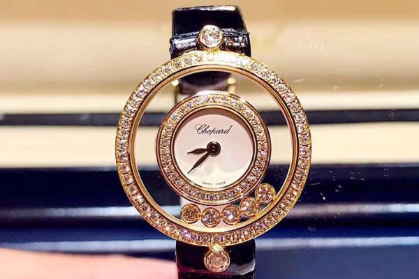 蕭邦手表日歷在六點位置(圖) 蕭邦手表日歷在六點位置(圖)